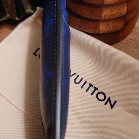 Louis Vuitton Blue Coin Card Holder - Picture 4 of 15